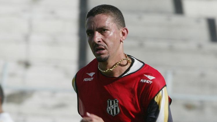 Piá em ação pela Ponte Preta na temporada 2003; ex-meia também passou por Corinthians e Santos - Jorge Araújo/Folhapress