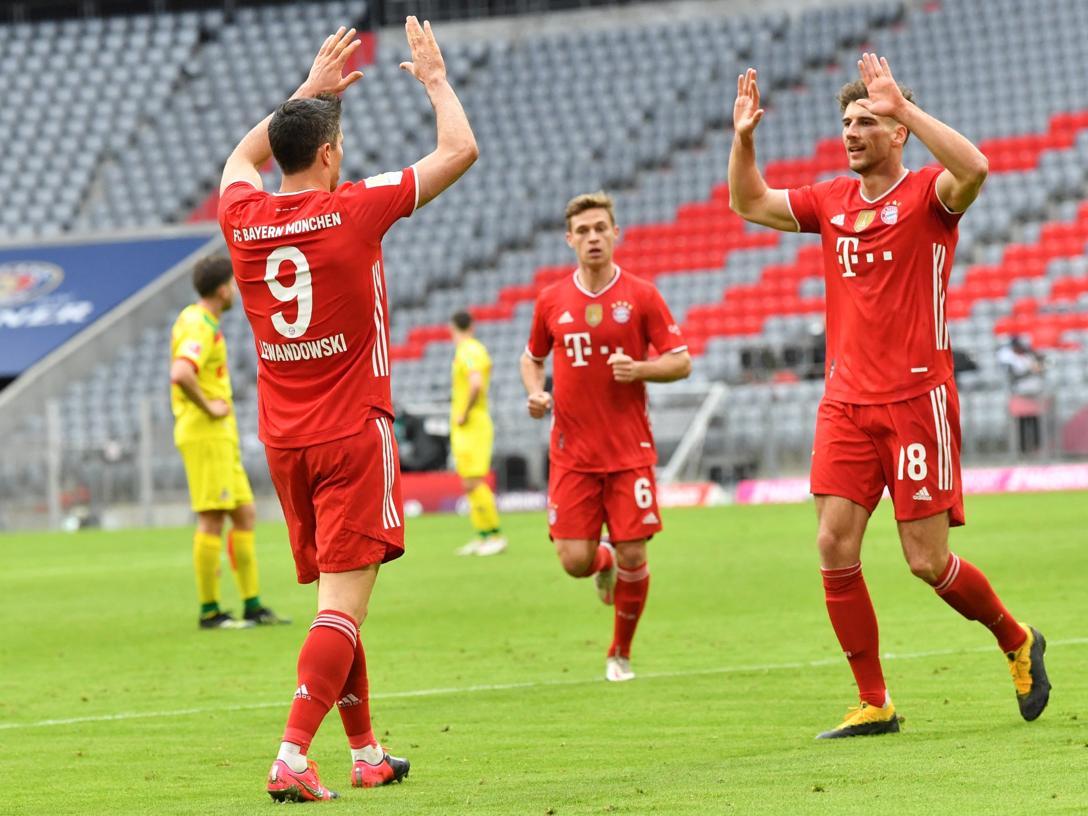 Lewandowski E Gnabry Comandam Goleada Do Bayern De Munique Contra O Colonia 27 02 2021 Uol Esporte