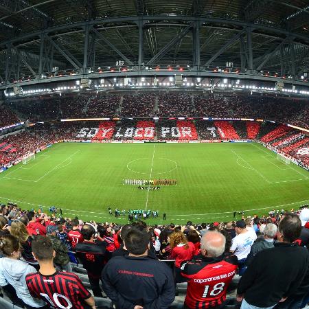 Vista de cima da Arena da Baixada, estádio do Athletico Paranaense em Curitiba