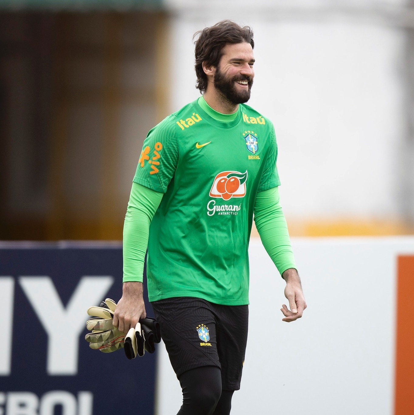 DIA DO GOLEIRO: Quem são os cinco melhores goleiros do futebol