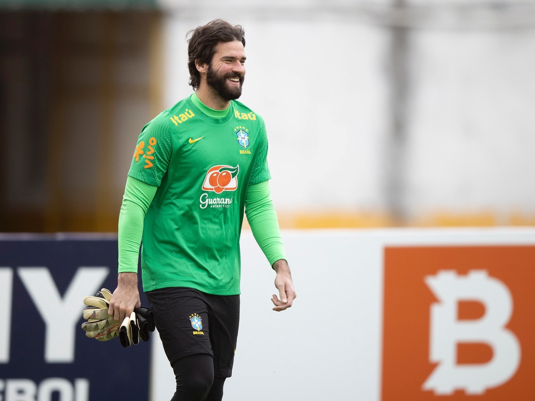 Alisson é eleito melhor goleiro do mundo - Jogada - Diário do Nordeste