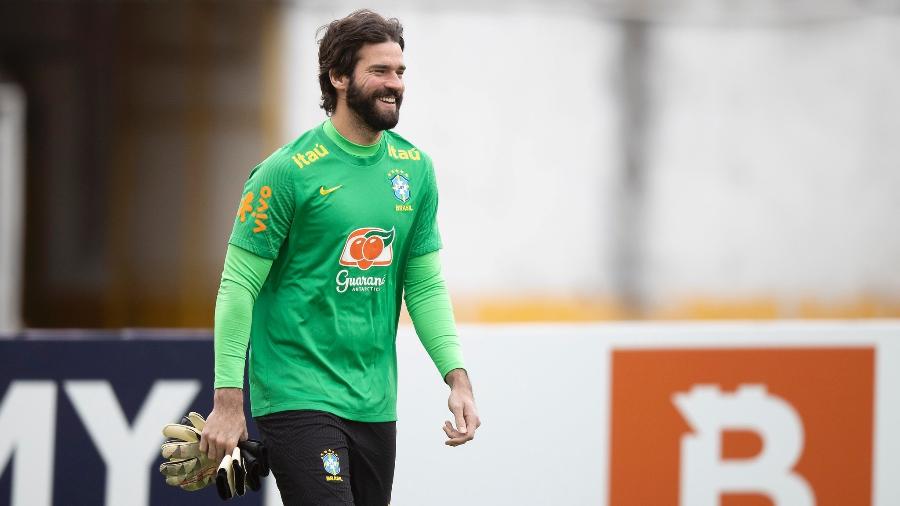 Alisson durante treino da seleção brasileira no Equador - Lucas Figueiredo/CBF