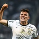Gustavo Mantuan comemora seu gol pelo Corinthians, na partida contra o Santos - Marcello Zambrana/AGIF