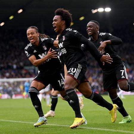 Willian comemora seu primeiro gol pelo Fulham na vitória sobre o Leeds, pelo Inglês - Stu Forster/Getty