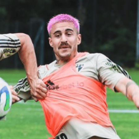 Gabriel Neves, do São Paulo, em treino no CT da Barra Funda