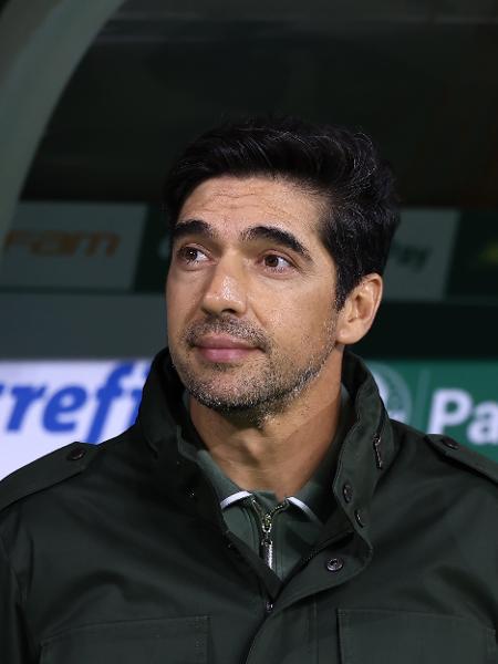 Abel Ferreira, técnico do Palmeiras, durante jogo contra o Grêmio pelo Brasileirão