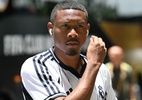 Mundial: zagueiro do Real Madrid vira desfalque após lesão na panturrilha