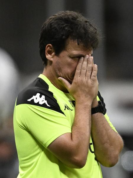 Fernando Diniz, do Vasco, em jogo contra o Botafogo pelo Brasileirão Fernando Diniz, do Vasco, em jogo contra o Botafogo pelo Brasileirão