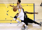 Warriors atropelam Spurs e abrem 2 a 0 na final do Oeste da NBA