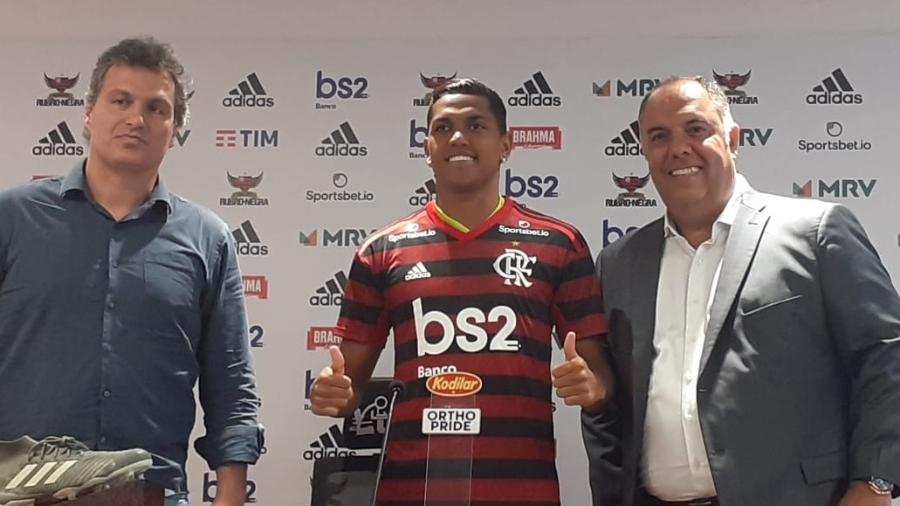 Pedro Rocha é apresentado oficialmente pelo Flamengo no centro de treinamento Ninho do Urubu - Leo Burlá / UOL Esporte