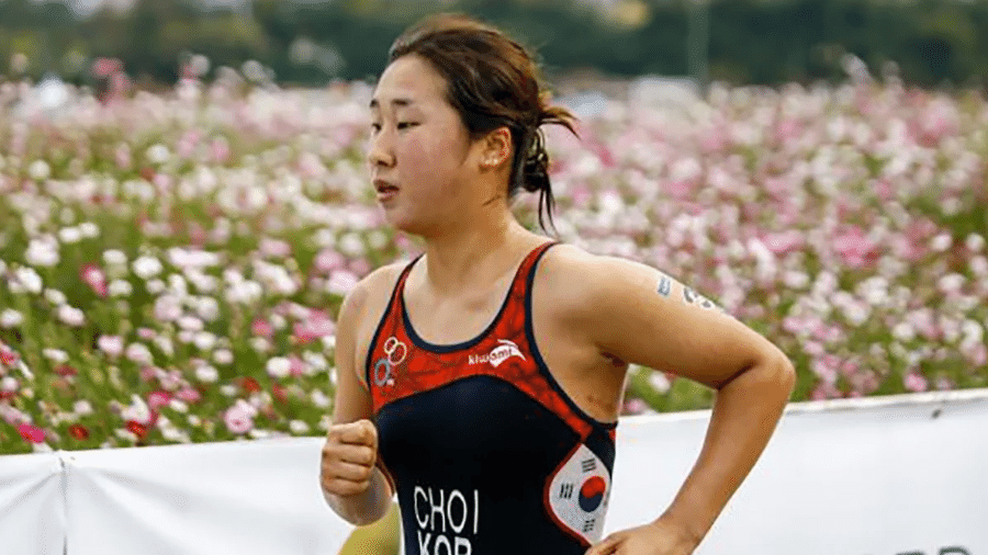 A triatleta Choi Suk-hyeon - Reprodução/Federação Internacional de Triatlo