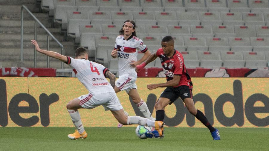 Flamengo vem sofrendo mais gols com Dome, e liga sinal de alerta