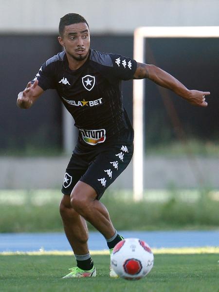 Rafael, lateral do Botafogo, durante treino na pré-temporada - Vitor Silva/Botafogo