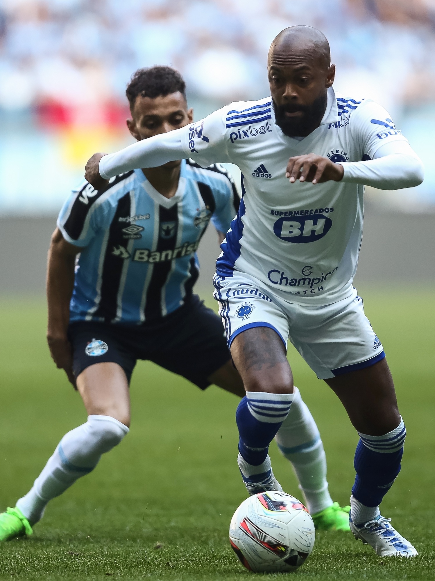 Cruzeiro sofre sua pior derrota no Brasileirão frente ao Grêmio; confira as  notas