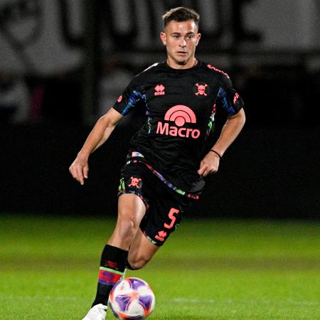 Santiago Longo, meio-campista do Belgrano, é o novo reforço do São Paulo - Gaspafotos/MB Media/Getty Images