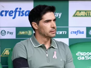 Abel corneta falta de apoio da torcida do Palmeiras em tropeço no Allianz