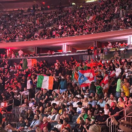 Bandeiras de Irlanda e Porto Rico tomaram o Madison Square Garden, em Nova York Bandeiras de Irlanda e Porto Rico tomaram o Madison Square Garden, em Nova York