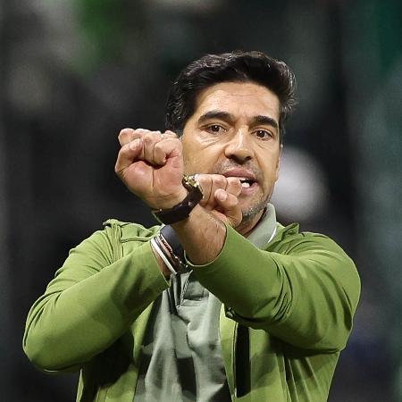 Abel Ferreira durante a partida entre Palmeiras e Mirassol, no Allianz Parque