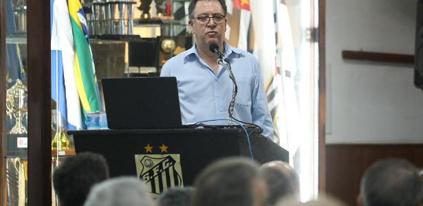 Conselheiros do Santos pedem reunião com Teixeira devido à crise financeira