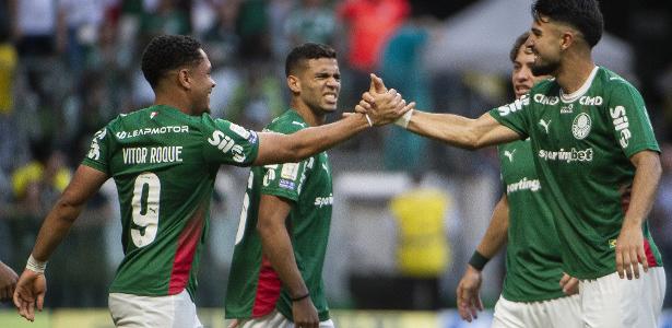 Em tarde de homenagem a Gómez, atacantes voltam a resolver para o Palmeiras