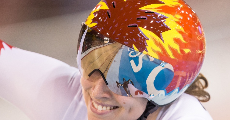O capacete da ciclista canadense Monique Sullivan também se destacou