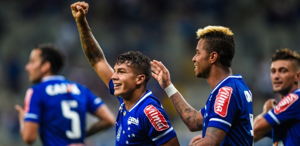 Lucas Romero celebra gol de pênalti marcado pelo Cruzeiro - Lucas Bois/Light Press/Cruzeiro