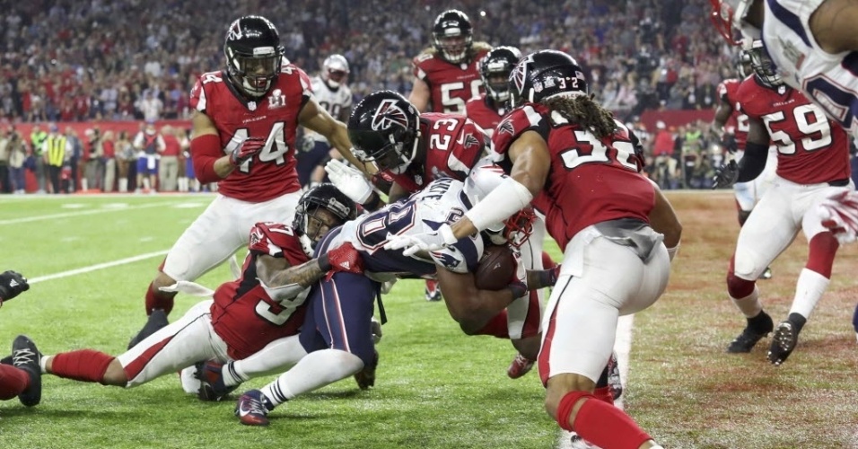James White converte touchdown na prorrogação para dar o título épico aos Patriots contra os Falcons