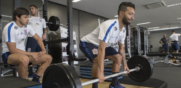 Novo xodó corintiano diz como Juninho Paulista é inspiração para triunfar
