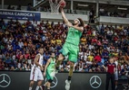 Varejão comemora classificação do Brasil à Copa do Mundo de basquete