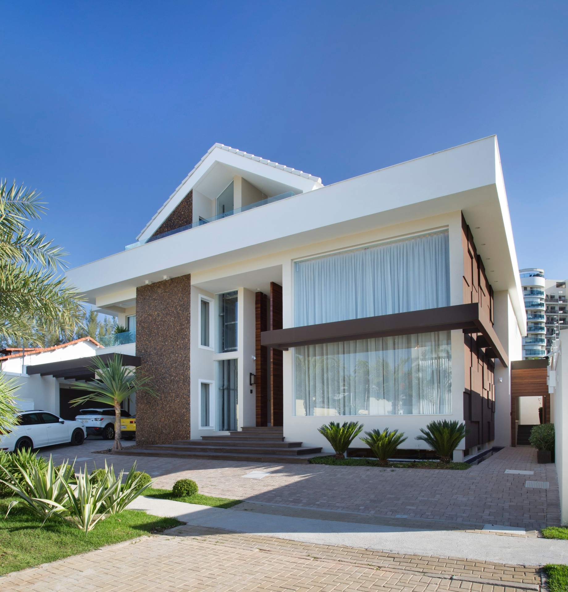 Meia atacante Alex Teixeira mora na China, mas tem um refúgio em um condomínio no Rio de Janeiro que é a sua casa dos sonhos - Divulgação