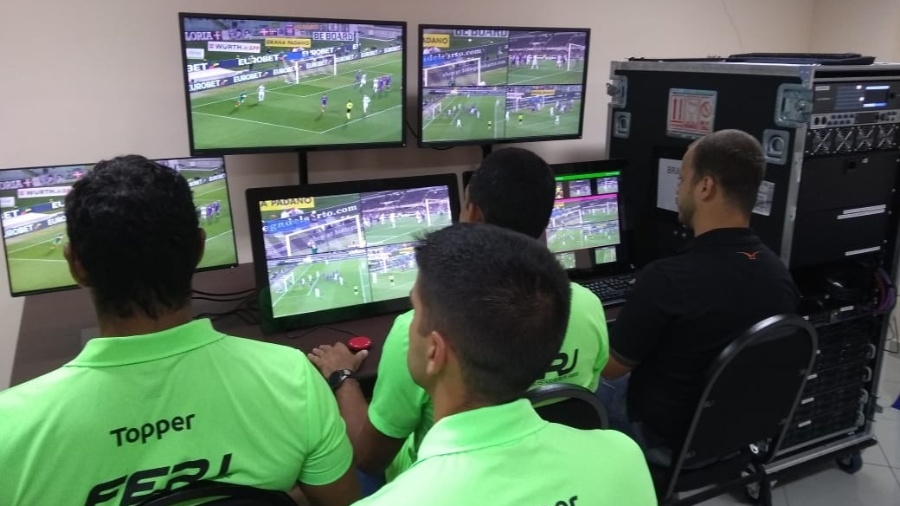 Ferj inaugurou sala de treinamento de VAR para os árbitros do Carioca; Clubes na cabine foi ideia vetada - Divulgação / Ferj