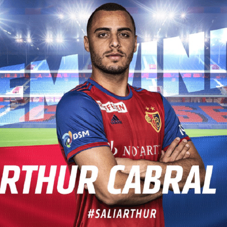Arthur Cabral já foi anunciado como novo reforço do Basel, da Suiça - Reprodução/Twitter Basel