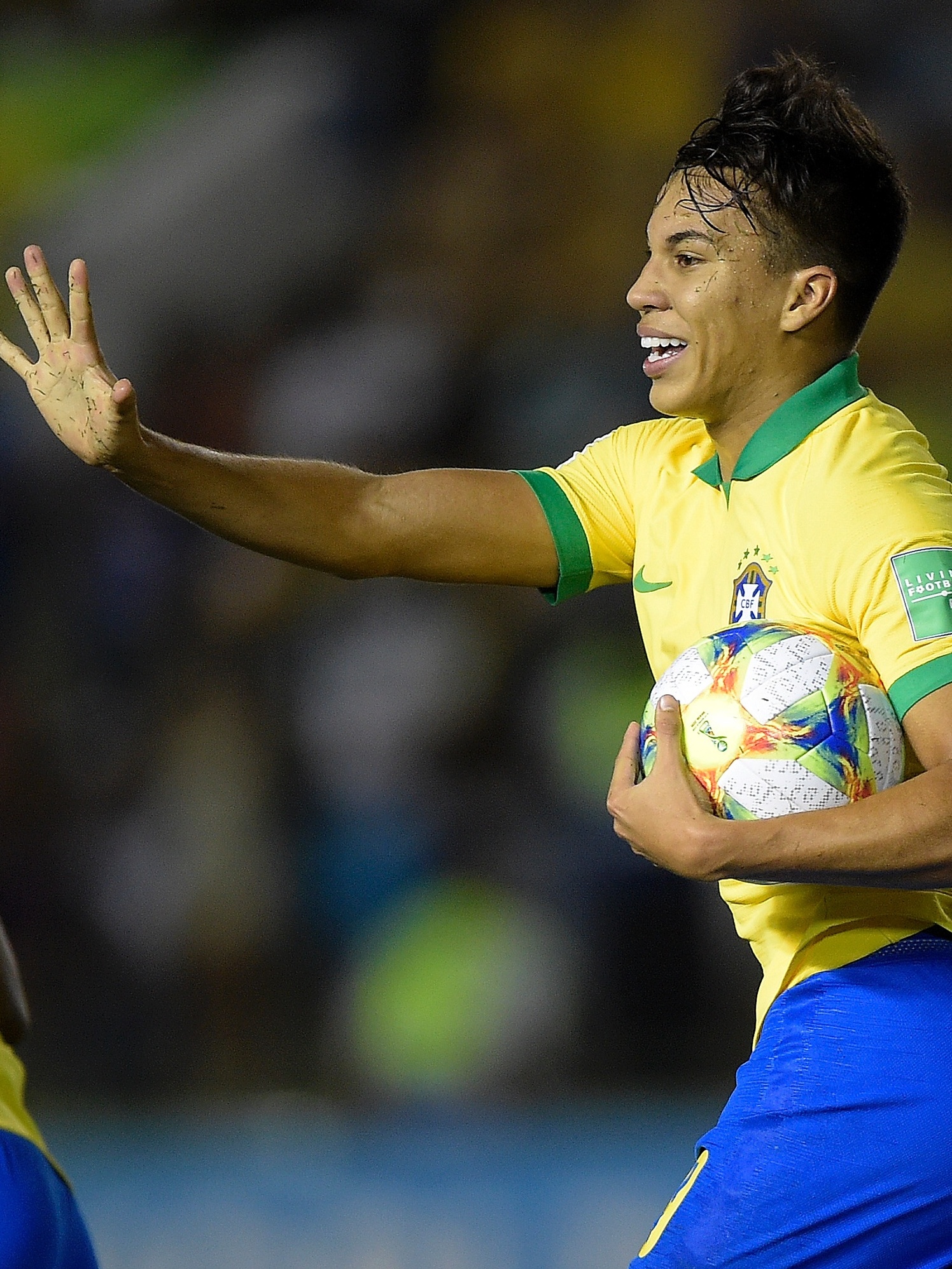 Com gol heróico no último lance, brasileiro mantém vivo sonho do Verdy  Tokyo 