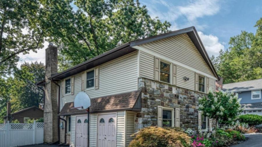 Casa da adolescência de Kobe Bryant, na Pensilvânia, foi vendida por 810 mil dólares - Reprodução/David Wyher and TJ Sokso