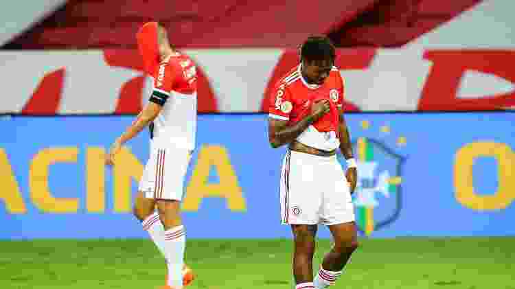 Jogadores do Inter lamentam empate com Corinthians - Pedro H. Tesch/AGIF - Pedro H. Tesch/AGIF