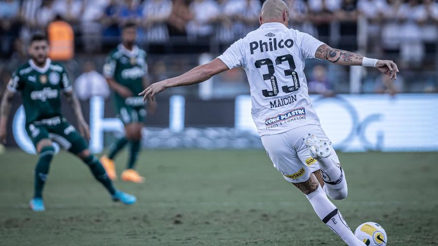  Maicon, jogador do Santos, durante partida contra o Palmeiras na Vila Belmiro - Raul Baretta/AGIF