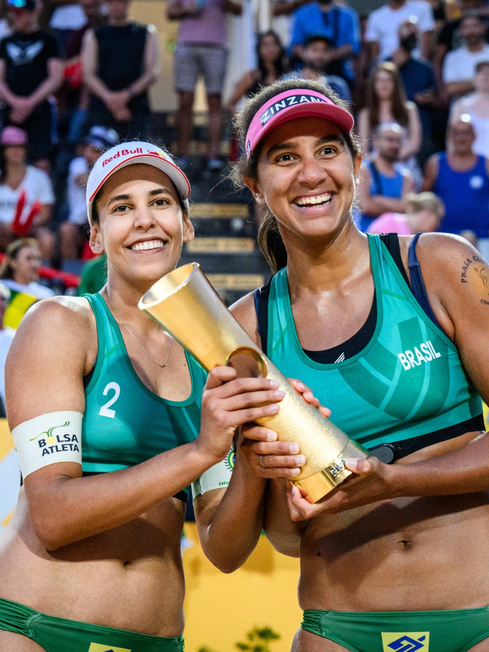 Brasil é campeão mundial de vôlei de praia com Duda e Ana Patrícia