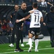 Giuliano cumprimenta Vítor Pereira após marcar pelo Corinthians, na partida contra o Santos - Marcello Zambrana/AGIF