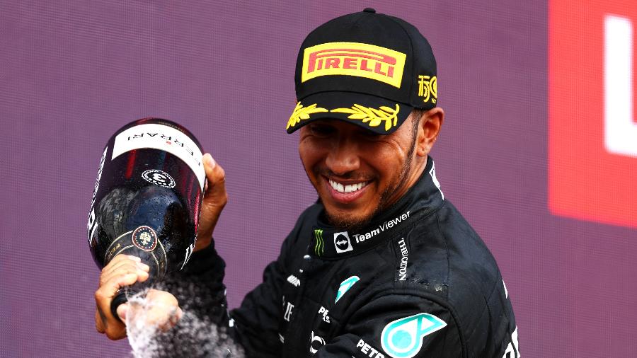 Lewis Hamilton foi terceiro colocado do GP da Grã-Bretanha: segunda vez seguida no pódio - Clive Rose/Getty Images