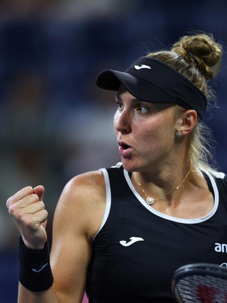 Bia Haddad em jogo contra  Bianca Andreescu pelo Aberto dos Estados Unidos -  Elsa/Getty Images