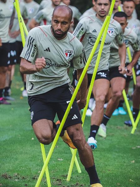 Clubes brasileiros investem em folga e treino