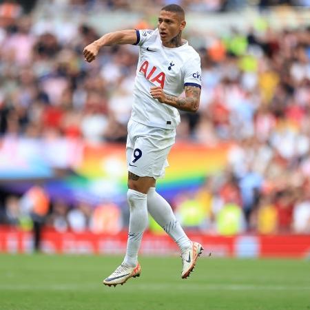 Richarlison celebra seu gol pelo Tottenham contra o Sheffield na Premier League