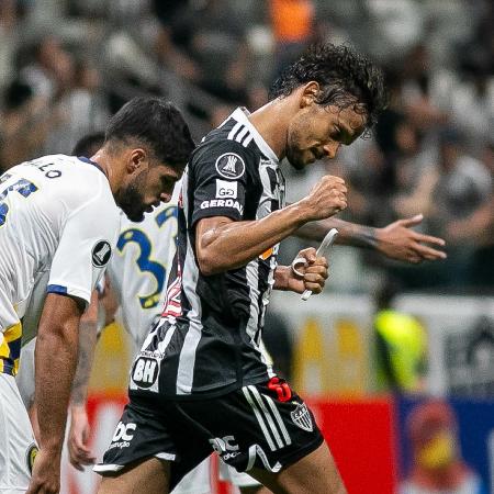 Scarpa, do Atlético-MG, comemora seu gol contra o Rosario Central, pela Libertadores