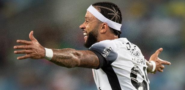 Corinthians tenta ampliar série invicta no Brasileirão contra o Palmeiras.