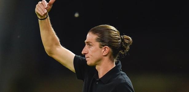 Filipe Luís adverte para não relaxar e lista jogadores do Flamengo com virose
