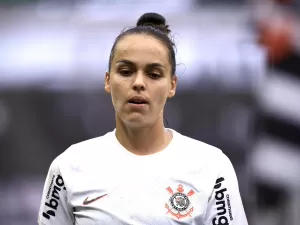 Gabi Portilho fala em tom de despedida do Corinthians: 'Ciclos se encerram'