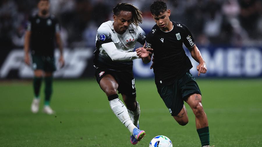 Carrillo em ação durante jogo entre Corinthians e Racing-URU na Sul-Americana Carrillo em ação durante jogo entre Corinthians e Racing-URU na Sul-Americana