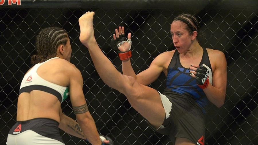 Jessica Penne encara a brasileira Jessica Andrade no UFC 199 - Jayne Kamin-Oncea/Getty Images