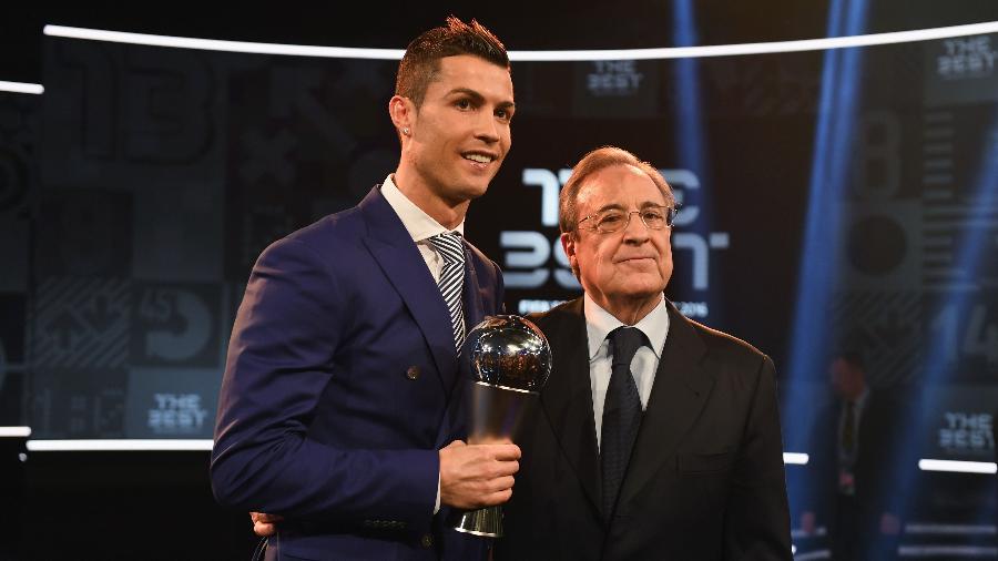 Cristiano Ronaldo e Florentino Pérez, na premiação da Fifa The Best 2017 - Mike Hewitt/FIFA via Getty Images