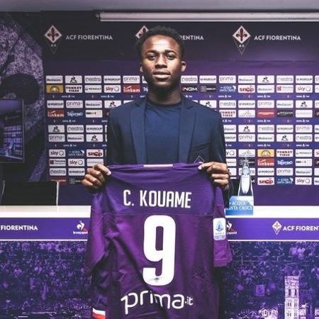 Christian Kouamé foi apresentado com a camisa 9 na Fiorentina - Divulgação